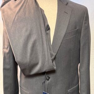Stafford Classic Fit Medium Grey Wool-Blend Suit
